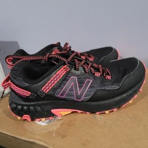 New Balance black and pink 7.5 women's